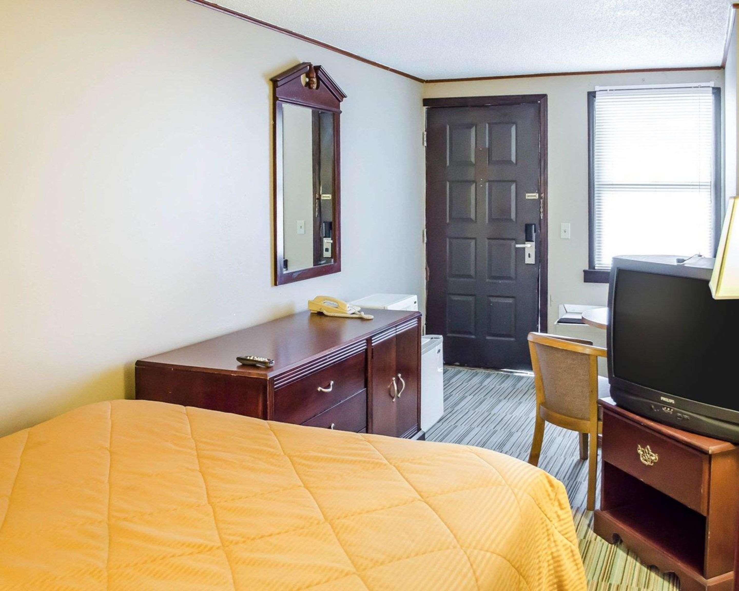 קרלייל Rodeway Inn מראה חיצוני תמונה