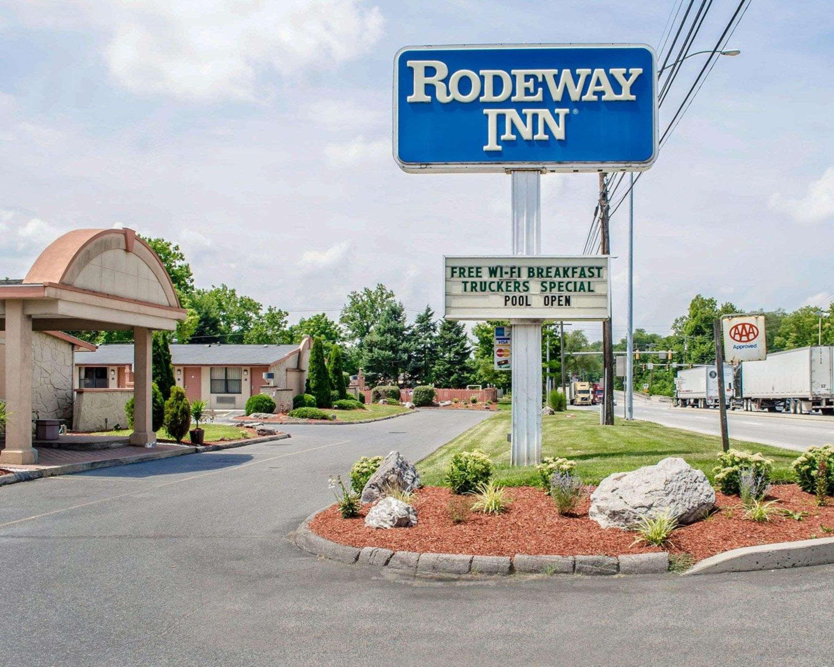 קרלייל Rodeway Inn מראה חיצוני תמונה