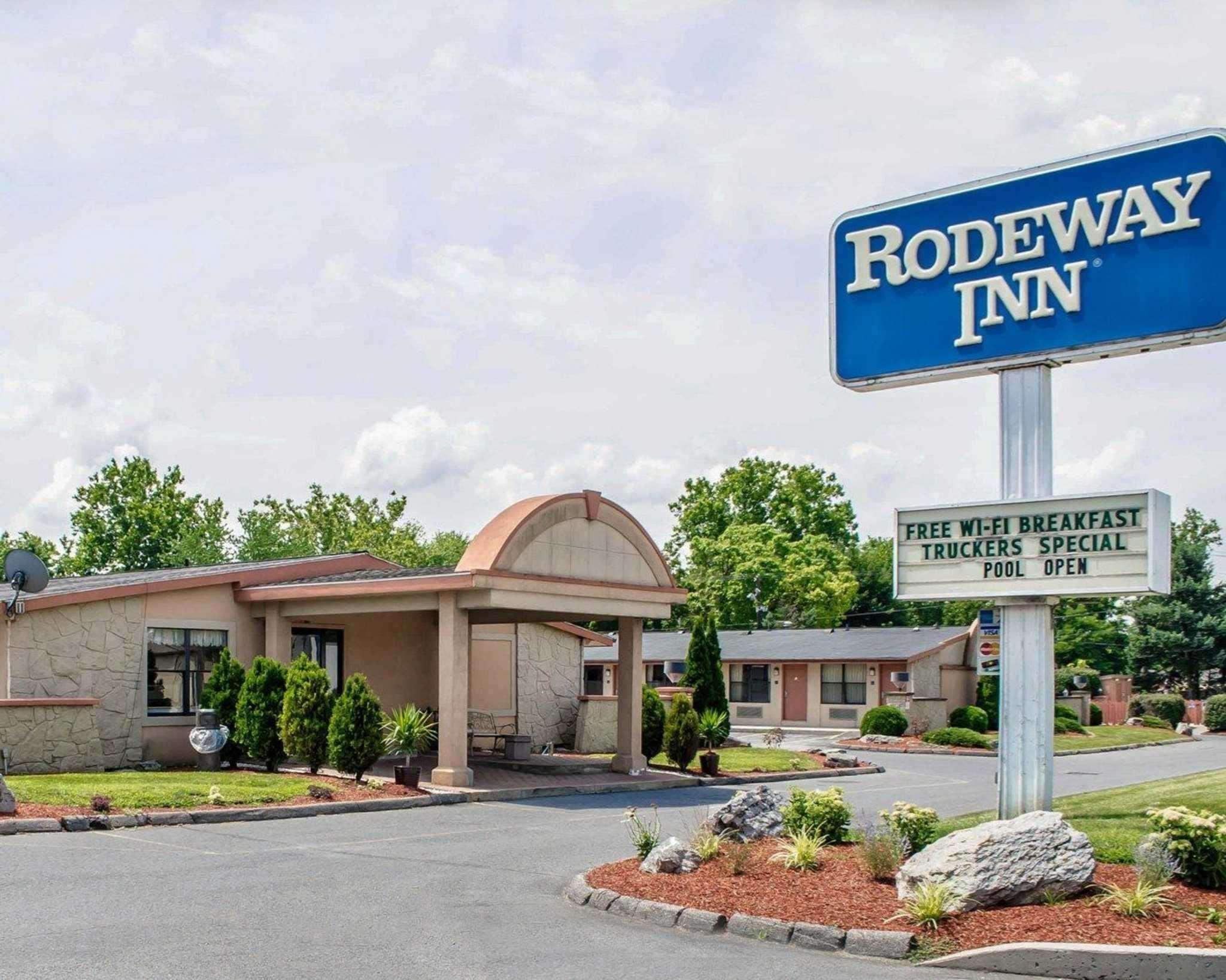 קרלייל Rodeway Inn מראה חיצוני תמונה
